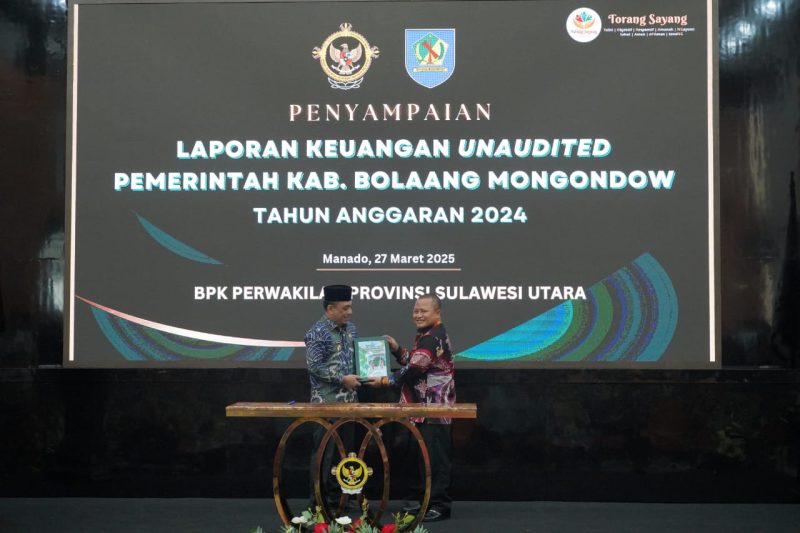 Bupati Yusra Alhabsyi Serahkan Laporan Keuangan Pemerintah Daerah Bolmong Tahun 2024//Foto: Kominfo